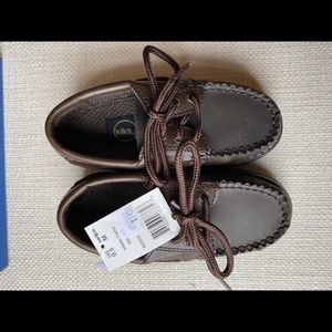 NWT Kids Kiks Brown Shoes Size 9.5